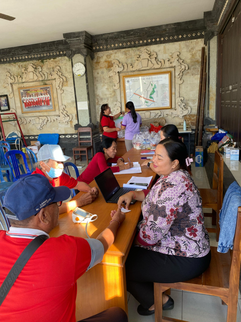 Kegiatan Posyandu Lansia di Banjar Tiying Tutul